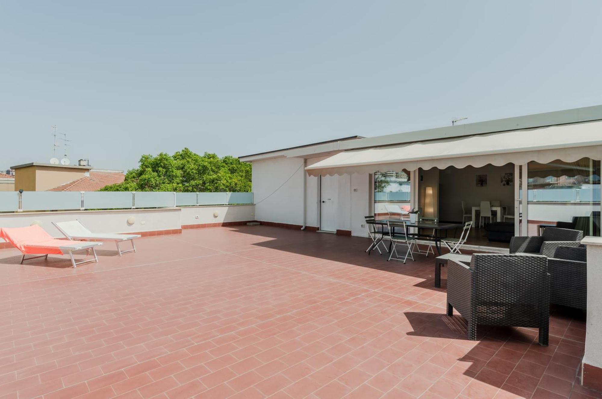 Skyview Terrace: Your Urban Escape Apartment