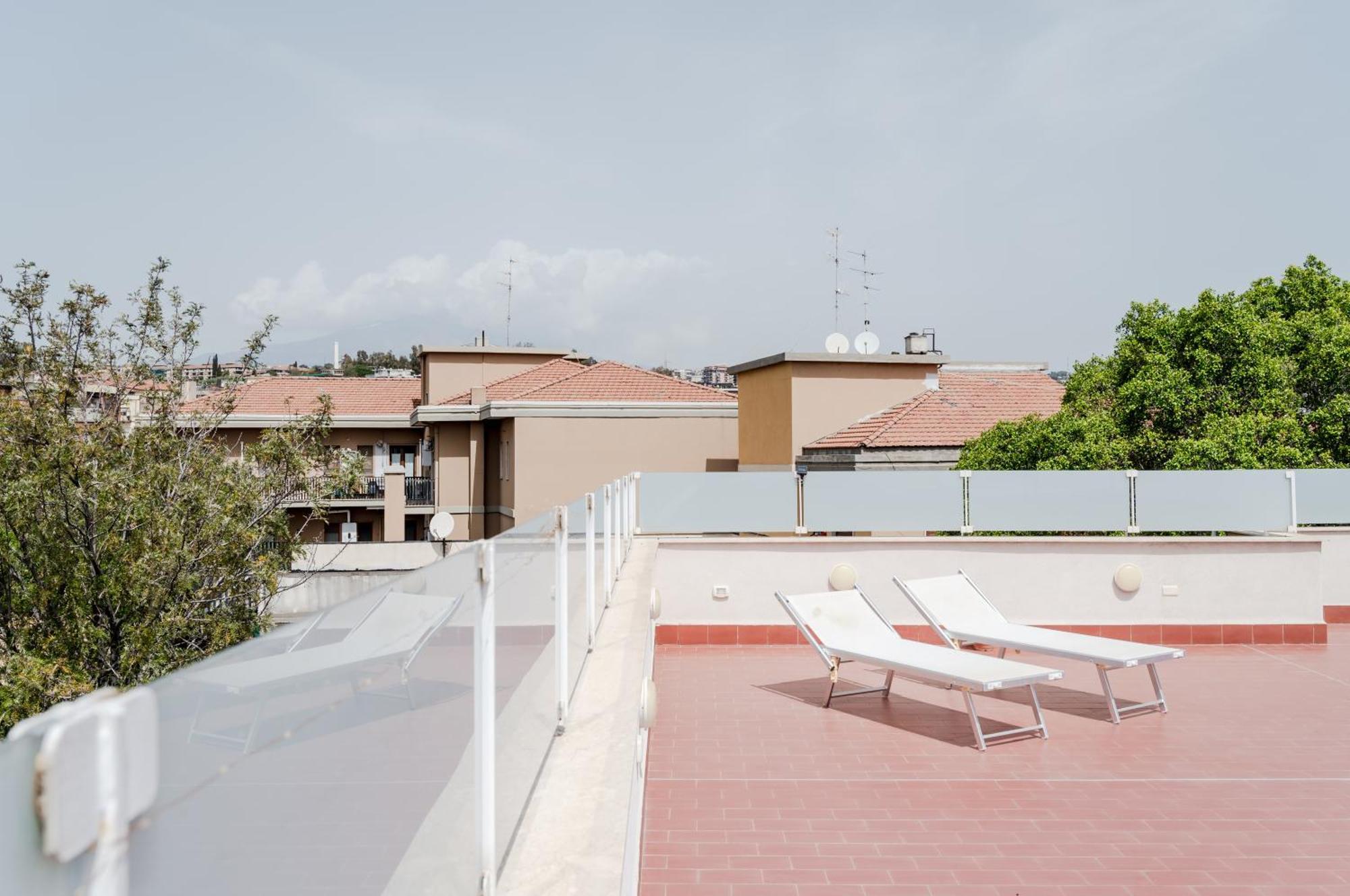 Skyview Terrace: Your Urban Escape Catania