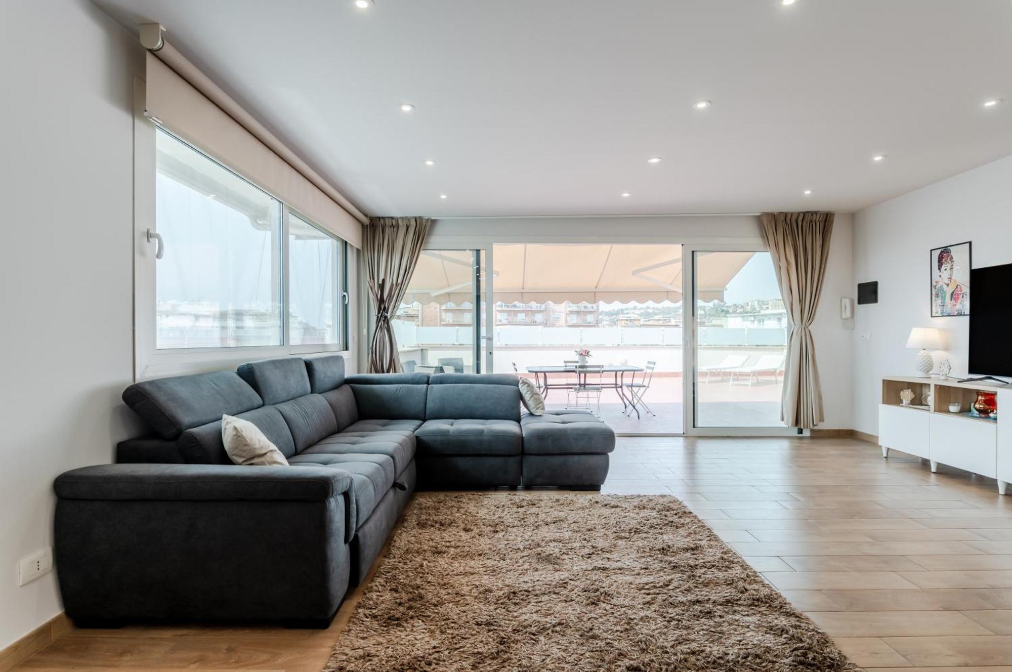 Skyview Terrace: Your Urban Escape Apartment Catania